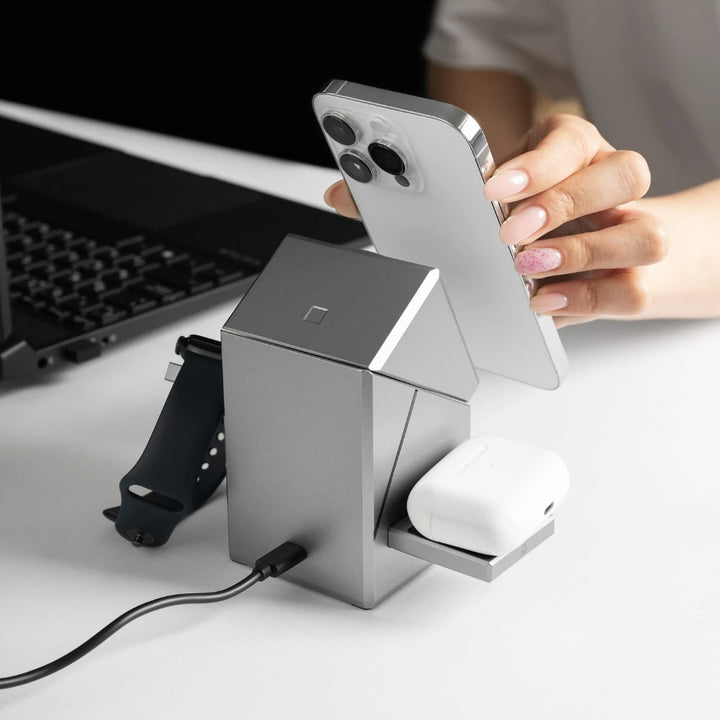 SyncFlow Pro: The 3-in-1 Smart Wireless Charging Hub